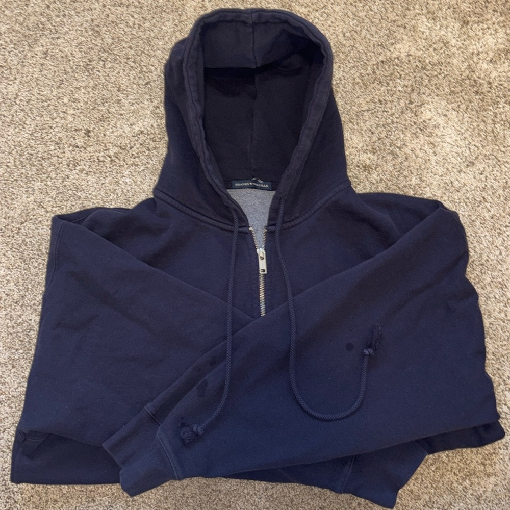Brandy Melville Christy zip up hoodie
One size, navy blue, lightly worn